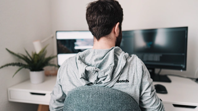 Claudio schwarz b Rejy a Kxv8 unsplash