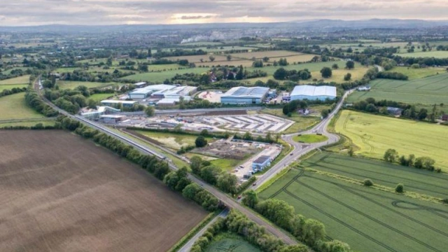 1763029869856 2